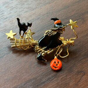 Rare Vintage Enamel Witch Brooch Pin Gold Tone with Cat Pumpkin Stars